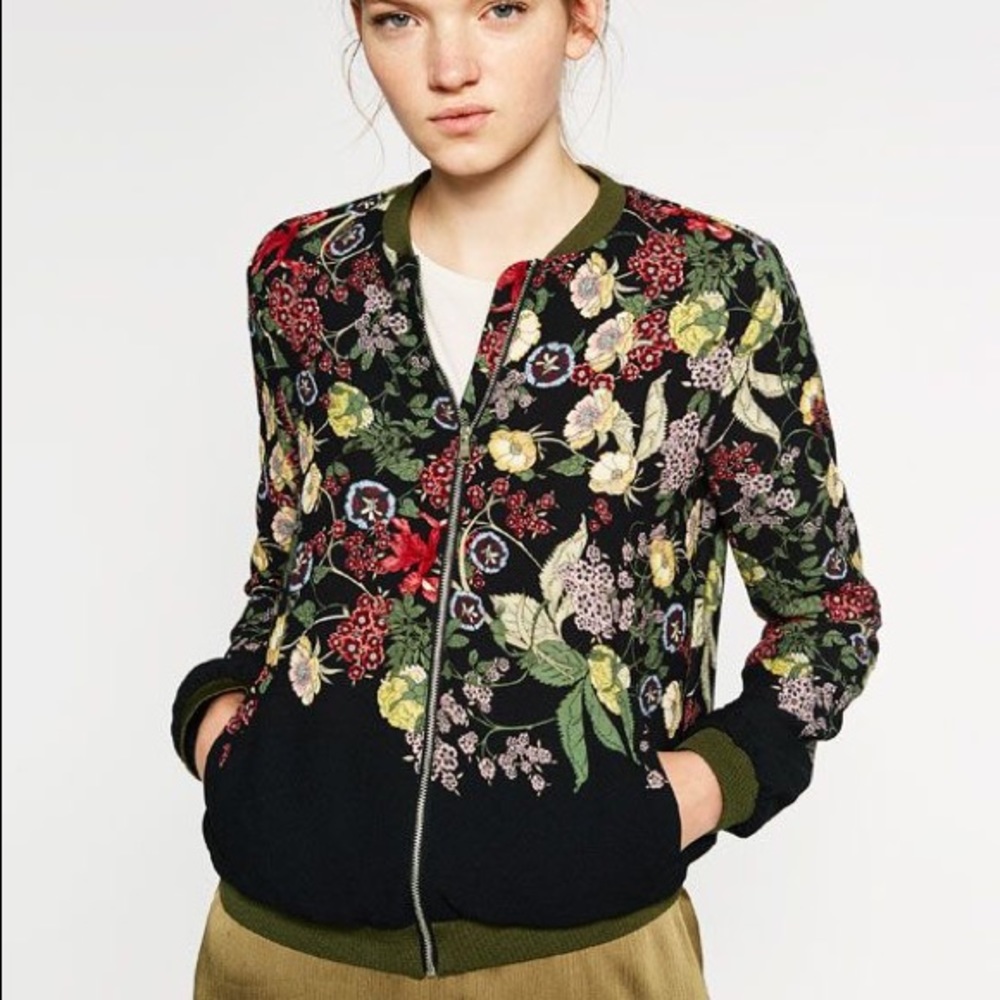 ZARA TRF_OUTRRWEAR Floral Print Bomber.M